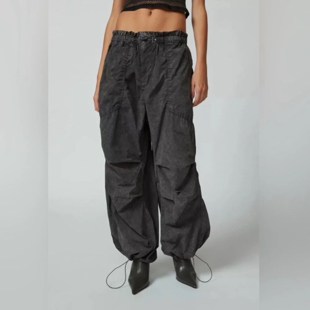 Urban Outfitt Sloan Nylon Baggy Balloon Pant✨ NWOT 🆕 - Picture 2 of 5